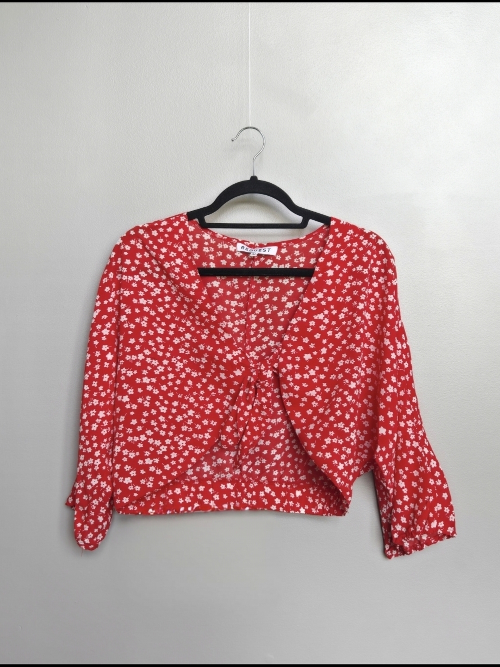 Request Red & White Ditsy Floral Tie-Front Crop Top - Medium